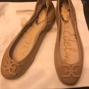Brand new Sam Edelman nude leather Florence flats